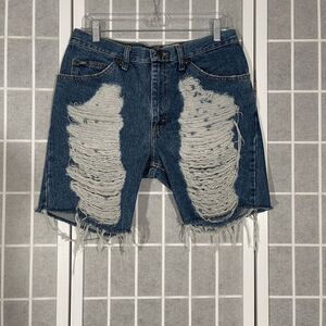 Lee Women's Vintage Furst of a Kind distressed Bermuda jean short, Size 12, Medi